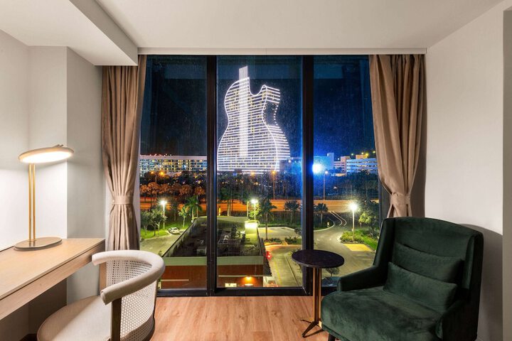 Dolce by Wyndham Hollywood