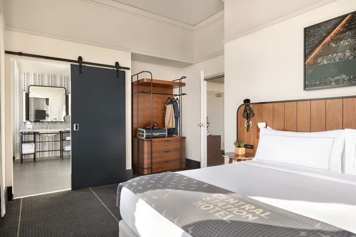 The Central Station Memphis Curio Collection by Hilton