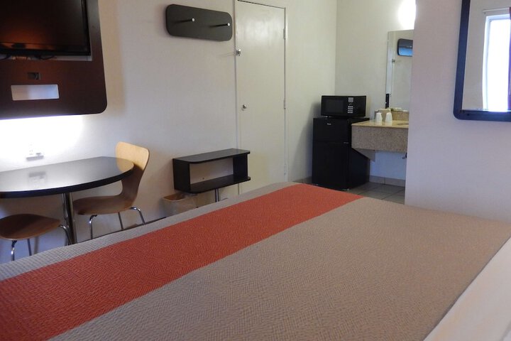 Room 19 of 24