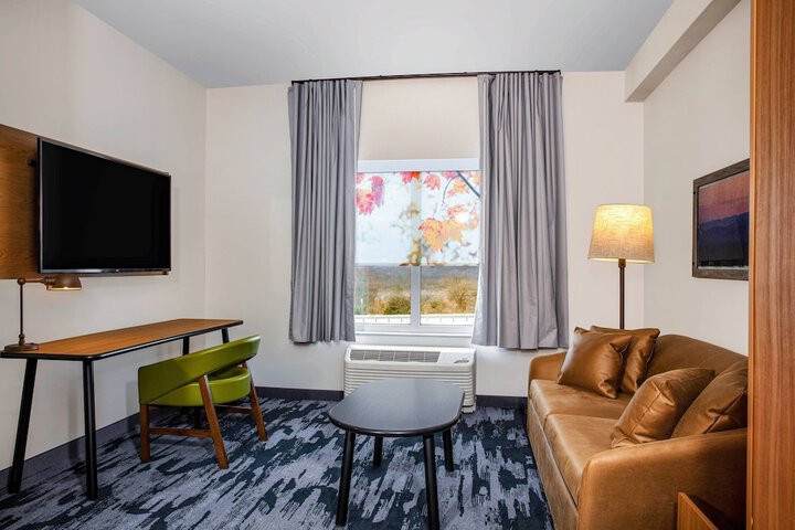 Fairfield Inn & Suites by Marriott Harrisburg West / Mechanicsburg