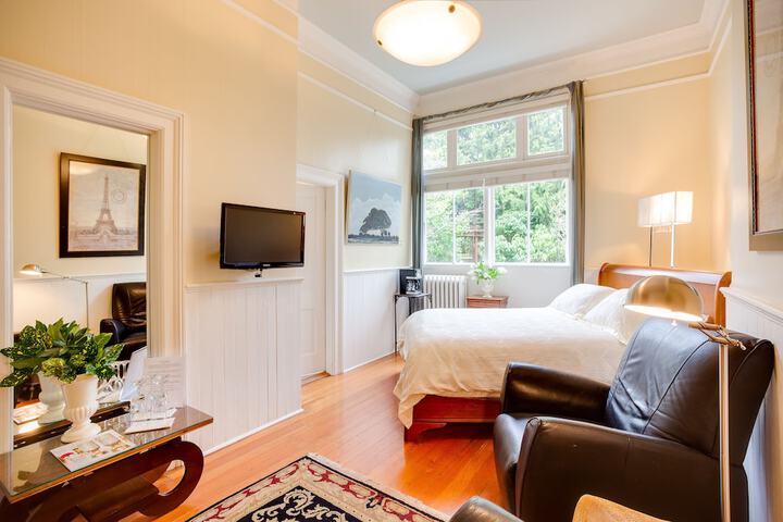 Room 14 of 51