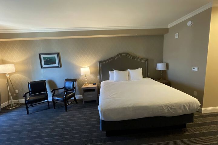 Majestic Inn & Spa