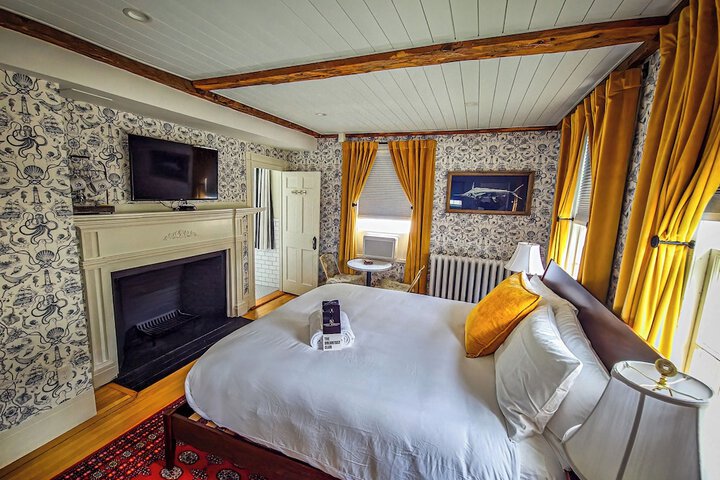 Sally Webster Inn