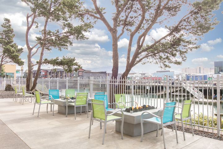 Holiday Inn Express Hotel & Suites Seaside-Convention Center by IHG