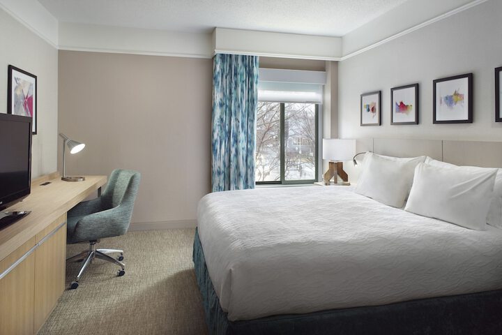 Room 10 of 26