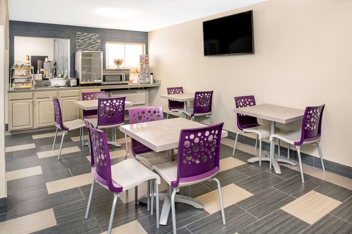 Days Inn by Wyndham Carthage