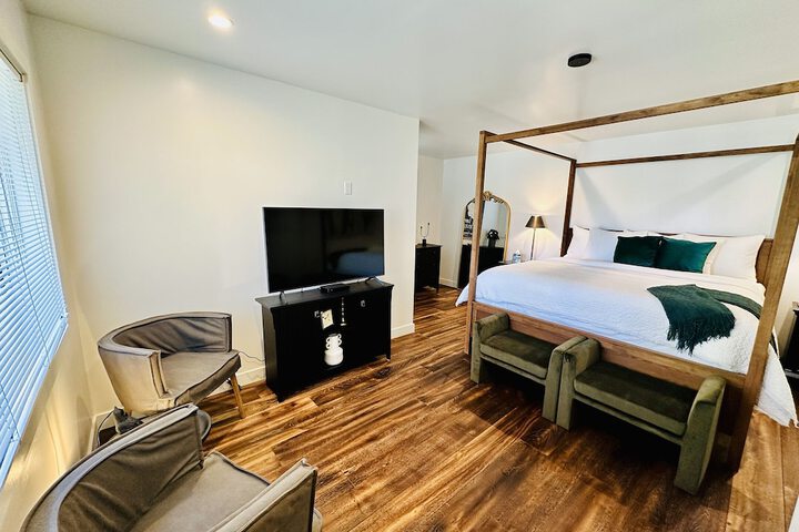 Bespoke Inn Flagstaff