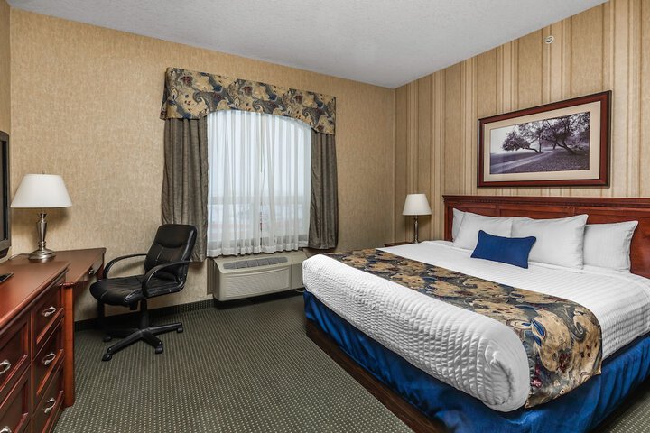 Room 27 of 40