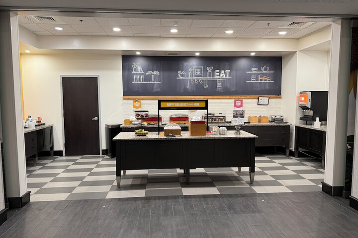 Hampton Inn & Suites Raleigh Downtown