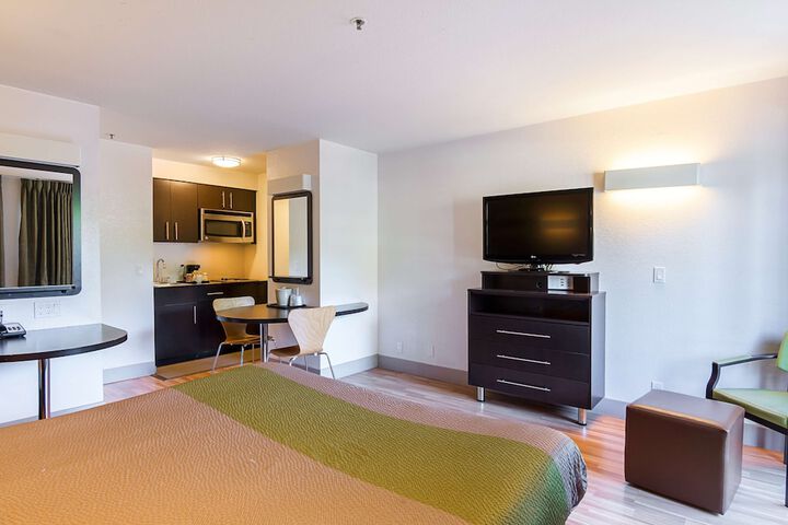 Room 33 of 39