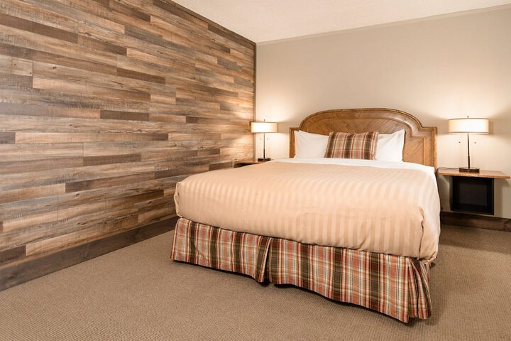 The Lodge at Riverside
