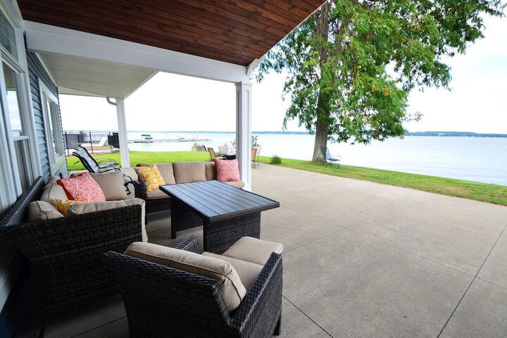 Waters Edge B & B Resort