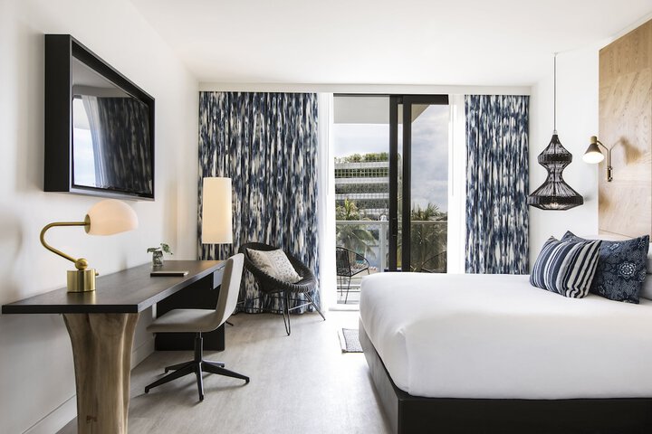 Room 42 of 110