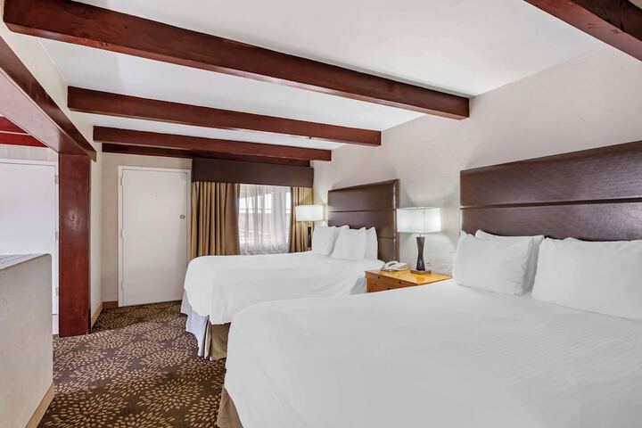 Room 21 of 38