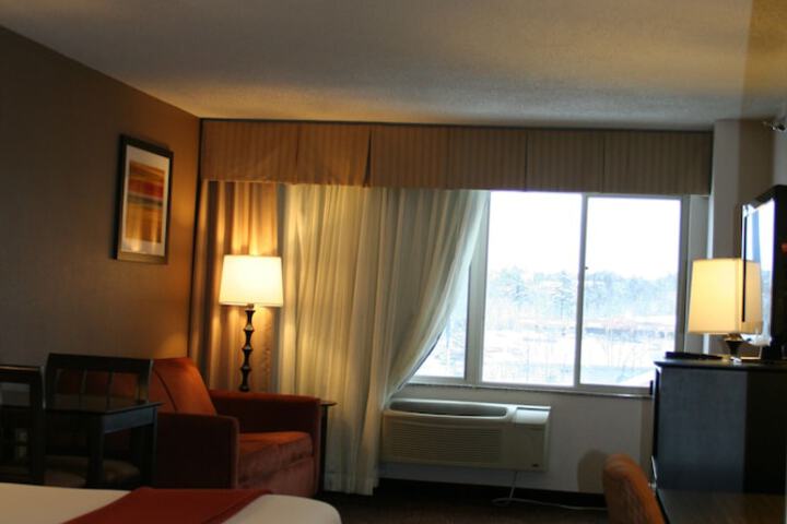 Room 16 of 65