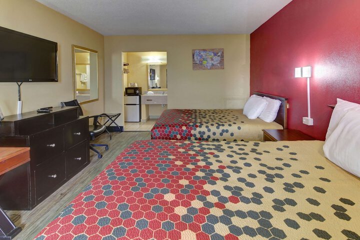 Room 13 of 26