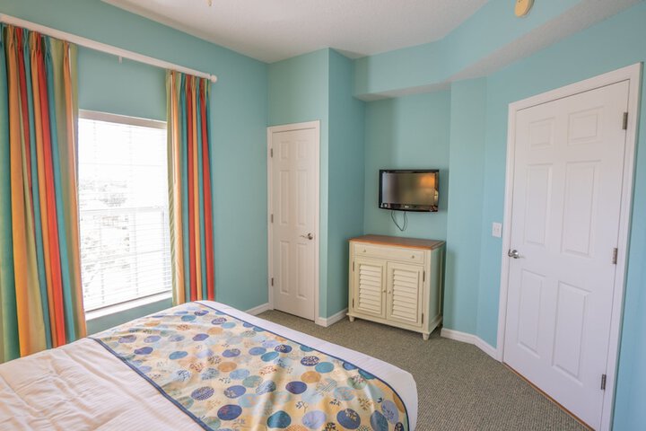 Barefoot Suites