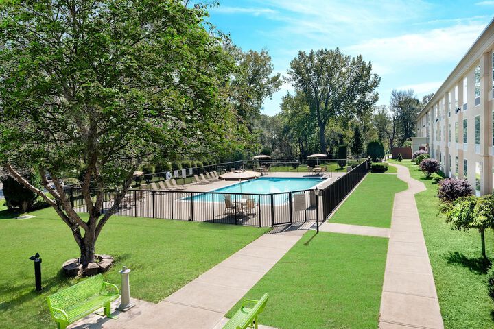 Pool 13 of 43