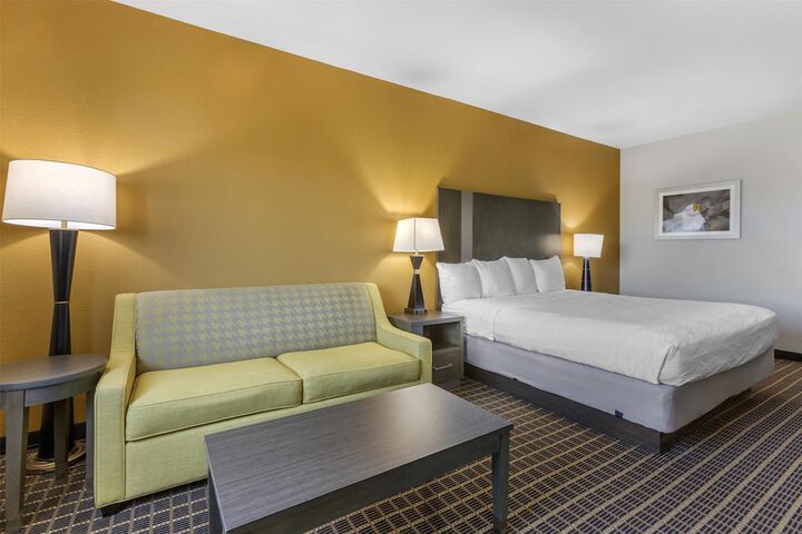 Best Western Plus Lampasas Inn & Suites