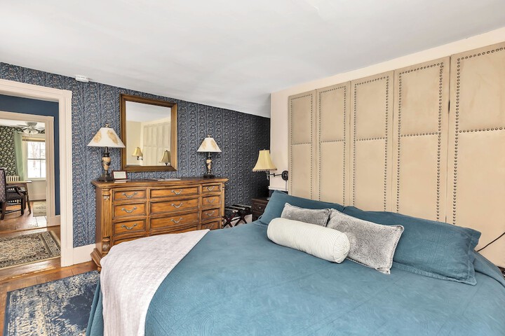 Room 16 of 52