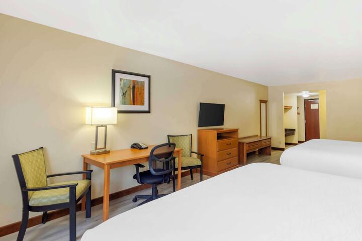 Room 11 of 34