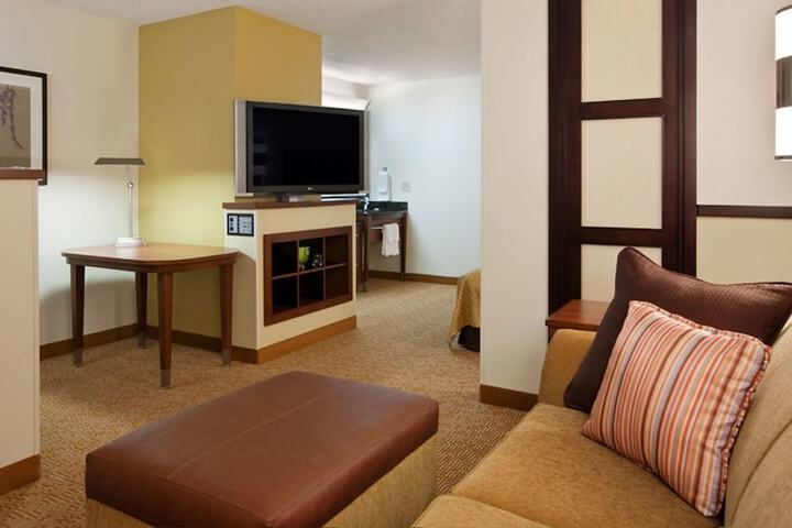 Room 11 of 14