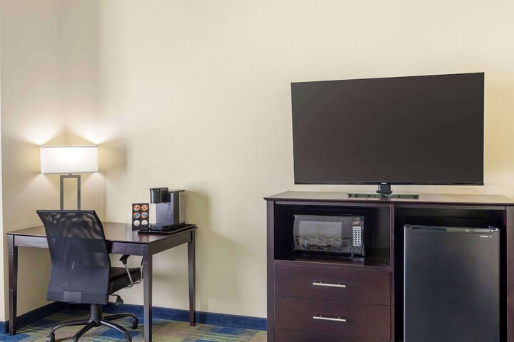 Room 20 of 42