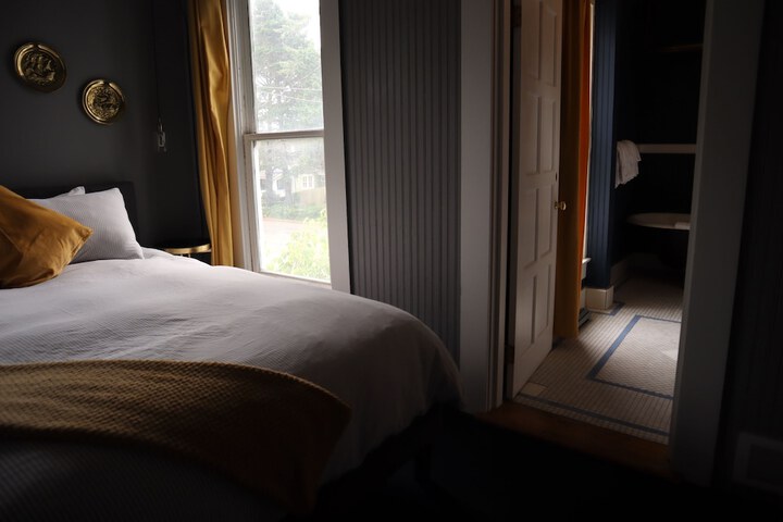 Room 65 of 115