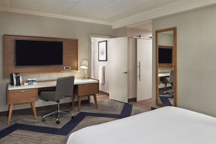 Room 17 of 35