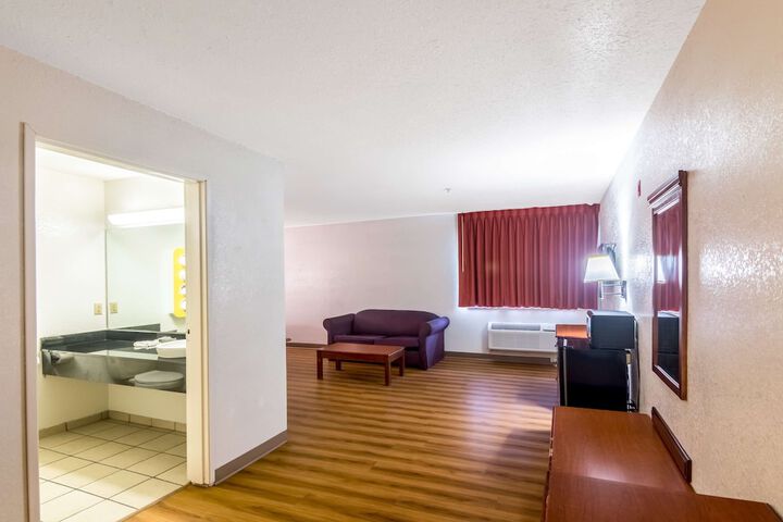 Room 34 of 45