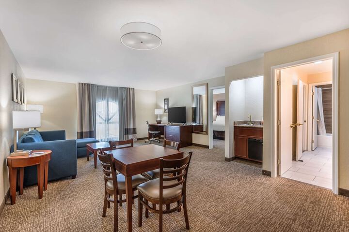Room 21 of 34