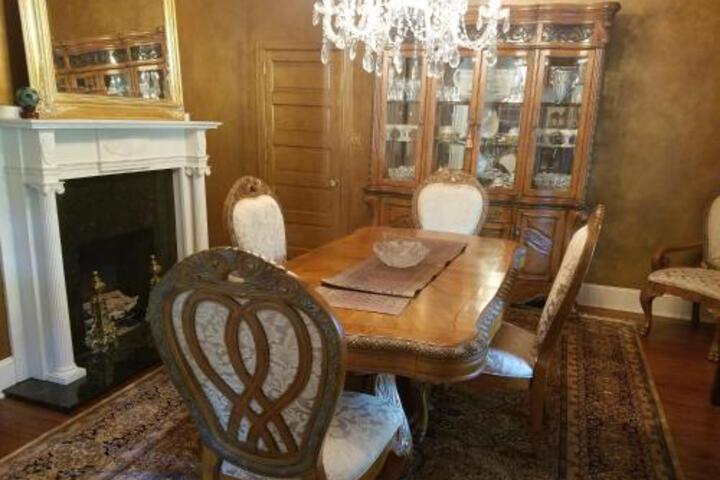 Lions Gate B & B