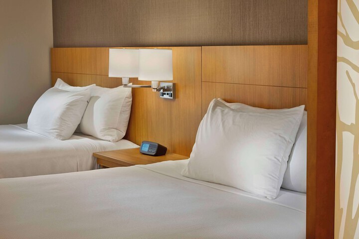 Hyatt Place Warwick / Providence Airport