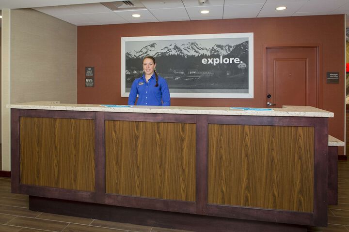 Hampton Inn and Suites Manchester