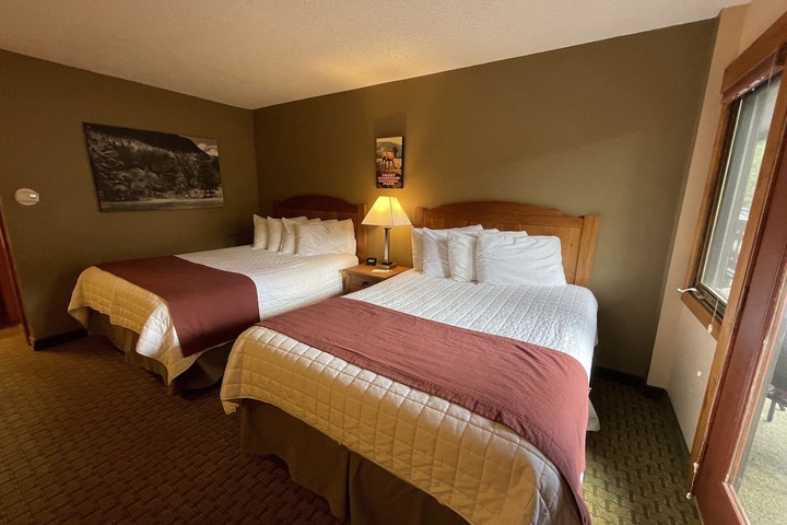 Silver Moon Inn