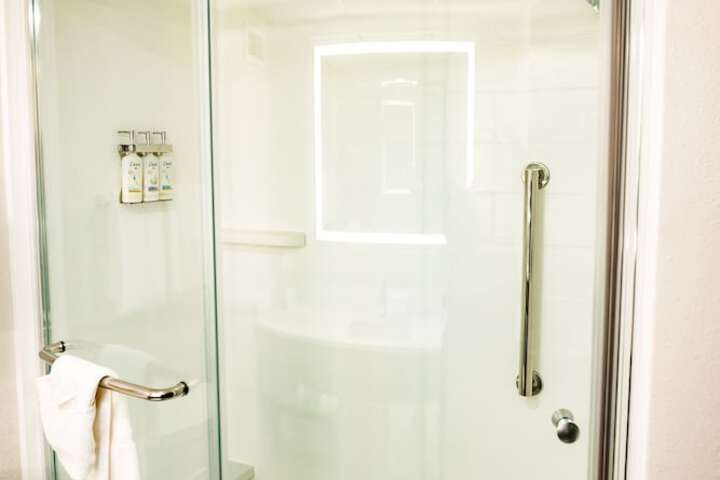 Holiday Inn Express & Suites Knoxville-North-I-75 Exit 112 by IHG