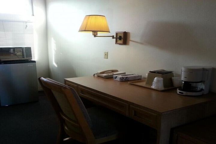 Room 19 of 38