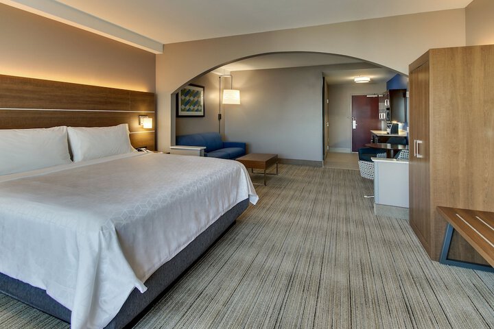 Room 19 of 25