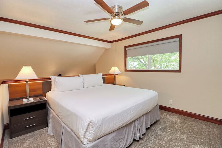 Room 34 of 64