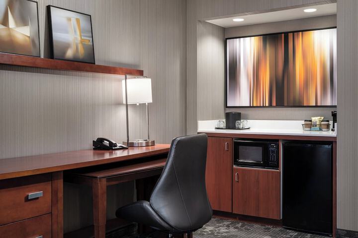 Room 14 of 38
