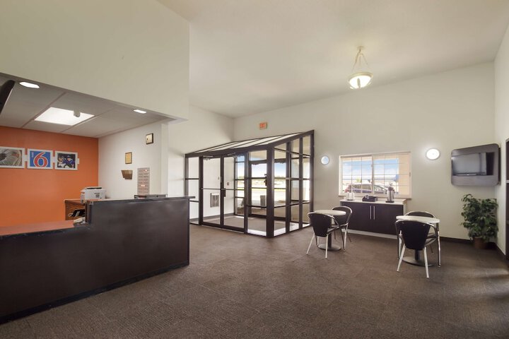 Motel 6 Rothschild WI