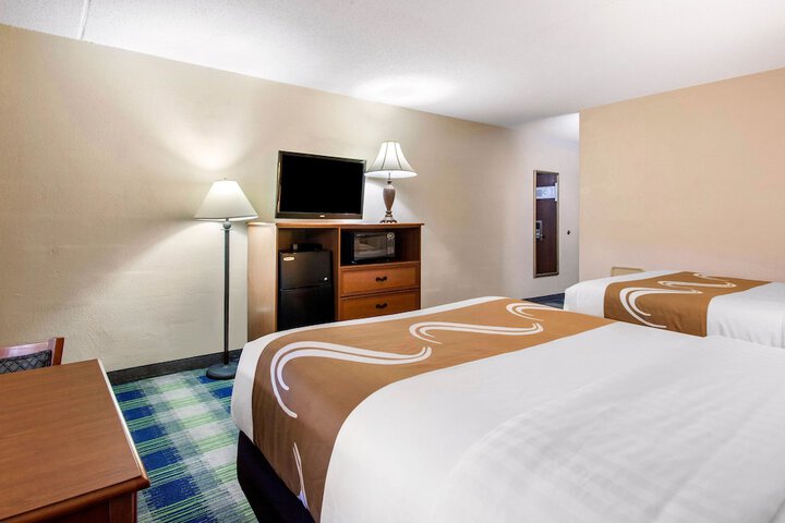 Room 15 of 25