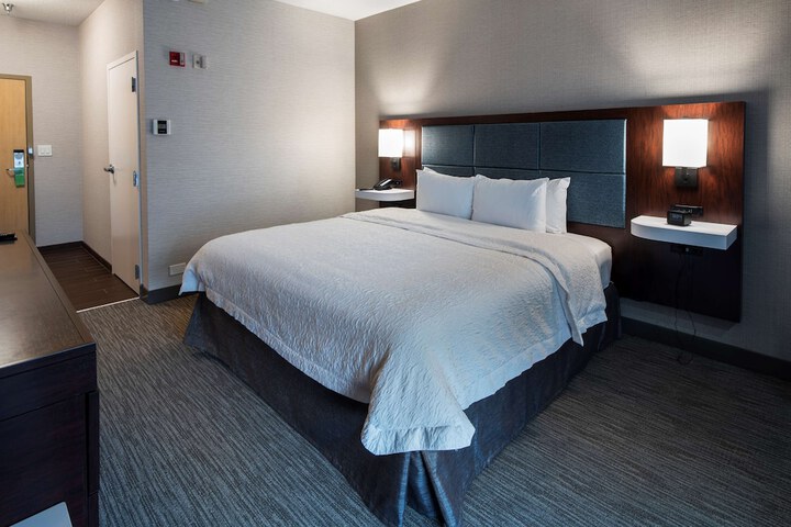 Hampton Inn & Suites Chicago / Lincolnshire