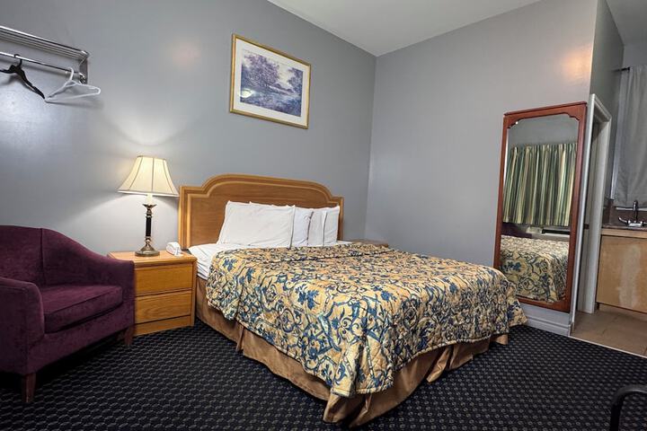 Room 21 of 24