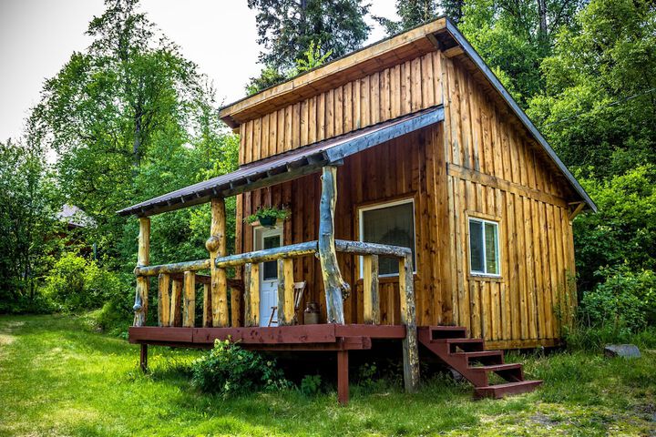 Midnight Sun Log Cabins