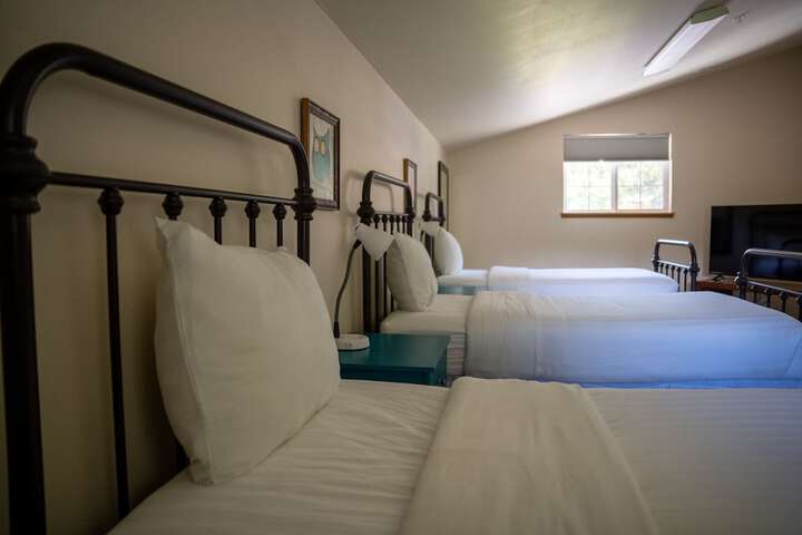 Blue Elk Inn