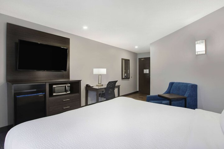Room 20 of 38