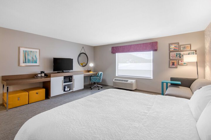 Room 12 of 46