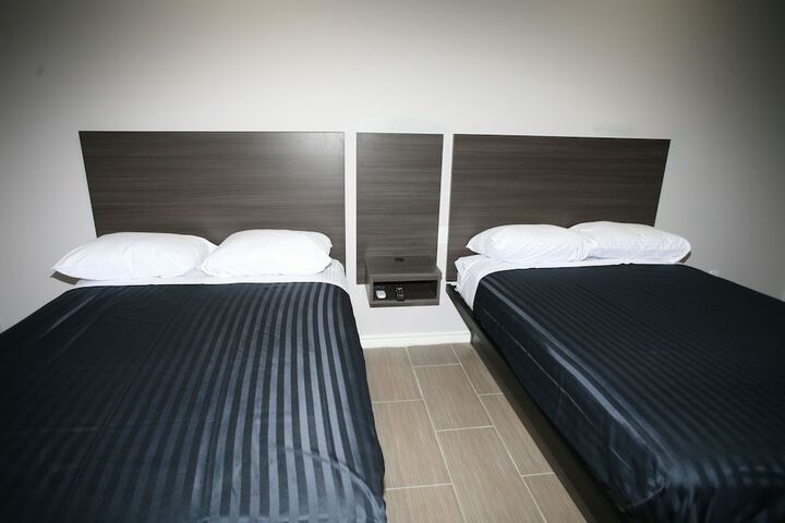 Room 6 of 21