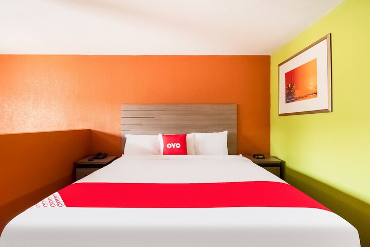 Room 28 of 39